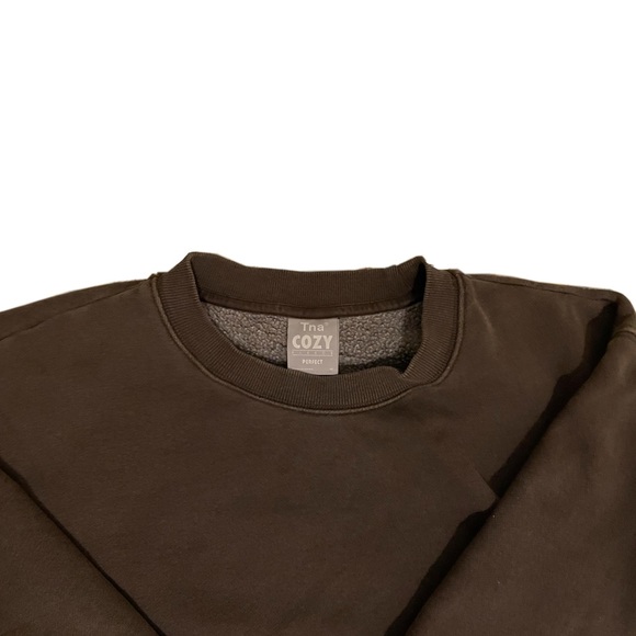 TNA cozyaf perfect crewneck! - Picture 2 of 2
